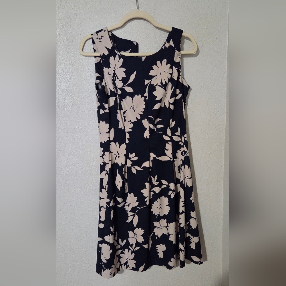 Floral Sleeveless Dress - Black and Cream